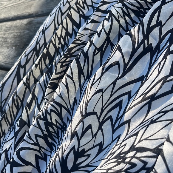 White & Black Silky Circle Skirt - Picture 2 of 5